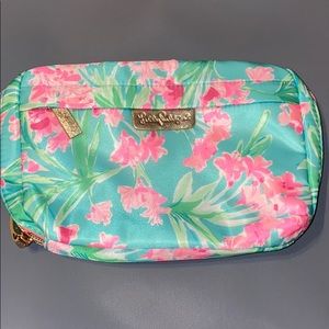 New Lilly Pulitzer Make Up Bag